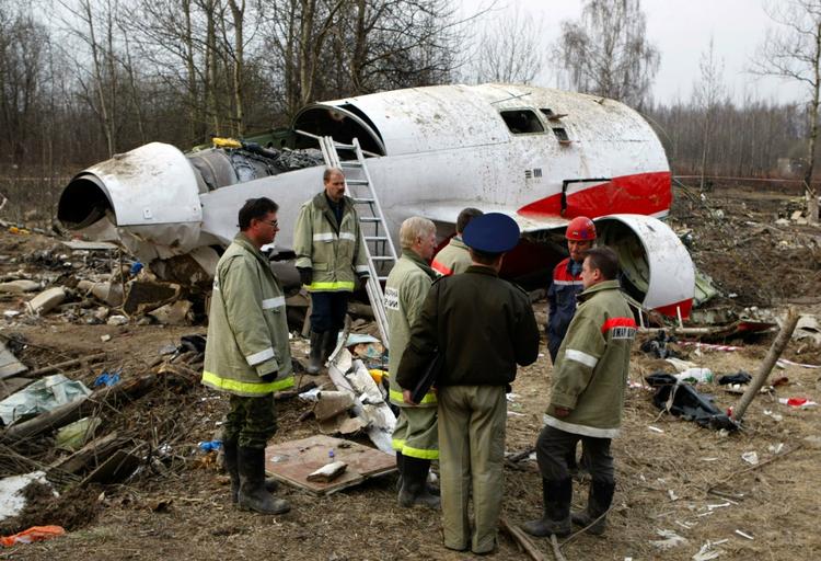 Flystyrt. I alt 96 mennesker mistede livet, da flyet i tæt tåge forsøgte at lande i lufthavnen i den russiske by Smolensk. 