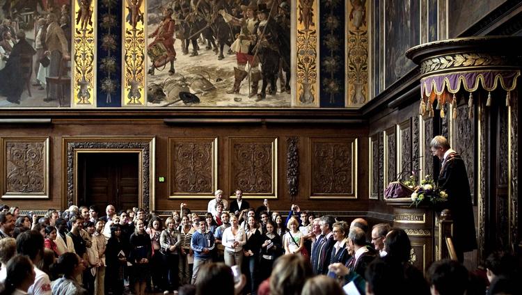 Universitetsdrømme. Torsdag og fredag i denne uge mødes medlemmerne af regeringens Vækstforum. Det centrale punkt på dagsordenen vil være uddannelse og vidensudvikling. 
