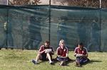 solsiden. De tre skadede spillere Nicklas Bendtner , Simon Kjær og Thomas Sørensen så kampen mod Australien fra en græsskråning i solen. 