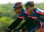 rundtur. Lance Armstrong (tv) skal kørte sig i form i Luxembourg Rundt. Arkivfoto. 