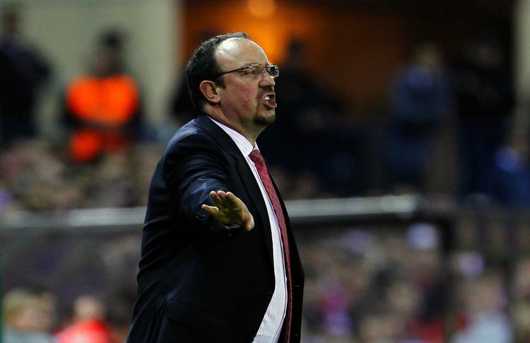 upopulær. Liverpools manager Rafael Benitez har ikke formået at få det ellers stjernespækkede mandskab til at levere godt spil og trofæer i år. Derfor forsøger Liverpool at købe spanieren til afsked. Arkivfoto. 
