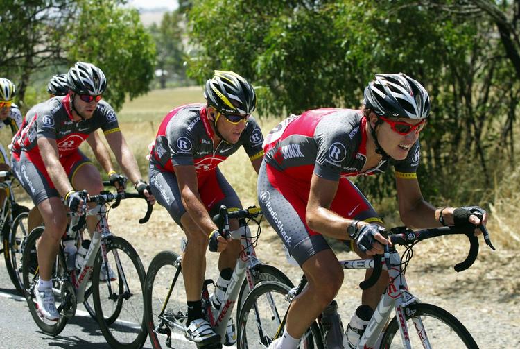 håndledsbrud. Sébastien Rosseler (tv) har været en gevinst for Lance Armstrong (midt) under opbygningen af det nye cykelhold. Arkivfoto. 