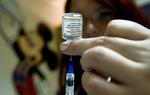 Vaccine. Over hele verden er der anvendt enorme mængder af vaccine mod influenza A (H1N1). 