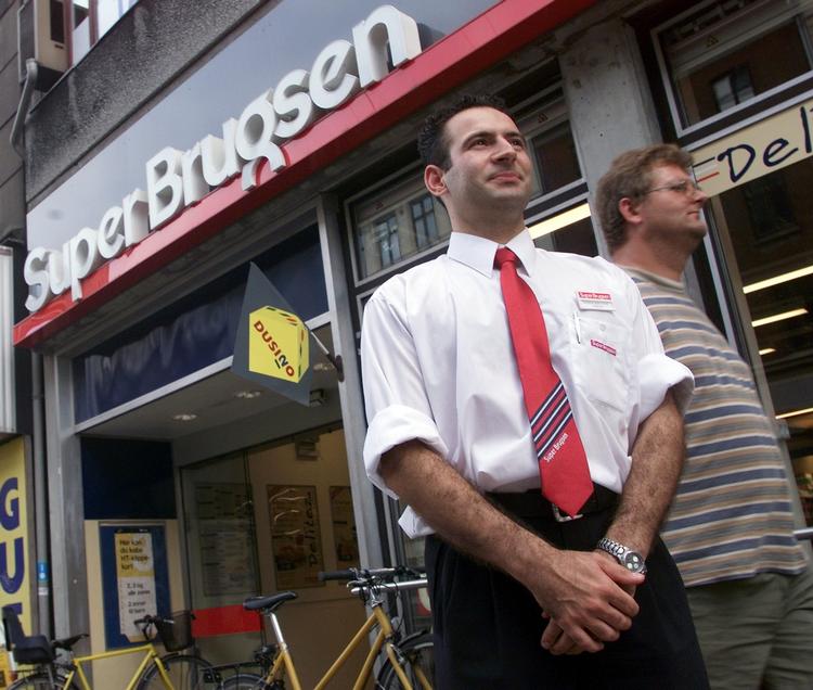 Supermarkedsgiganterne Coop og Dansk Supermarked takker nej til rabatkuponer. Dermed vil langt de fleste danske dagligvarebutikker boykotte de udskældte kuponer. 