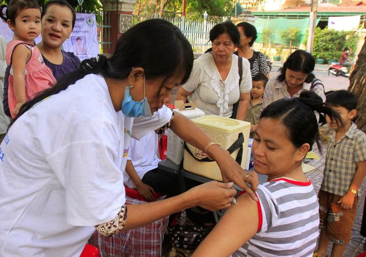 Pandemi. Over hele verden er børn og voksne blevet vaccineret mod influenza A (H1N1). 