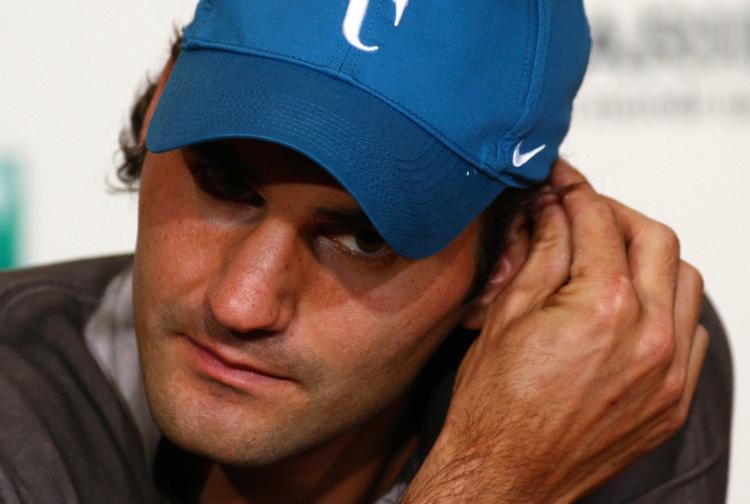 afsat. Positionen som verdens nummer et forsvandt under fødderne på Roger Federer på det røde grus i Paris. Arkivfoto. 