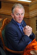 Skælud. Villy Søvndal langer i sin grundlovstale også ud efter Venstre, som han beskylder for magtmisbrug. (Arkivfoto) 