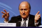 Fifa's præsident, Sepp Blatter, vil nu belønne årets smukkeste mål. Arkivfoto. 