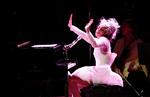 LÆKKER LYD. Musikelskere kan snart høre mere end 4 millioner sange fra Lady Gaga og andre kunstnere på digibib.dk. 