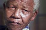 AFLYSNING. VM-værtslandets tidligere præsident, Nelson Mandela, deltager alligevel ikke i åbningsceremonien. Hans oldebarn døde torsdag i en ulykke. 