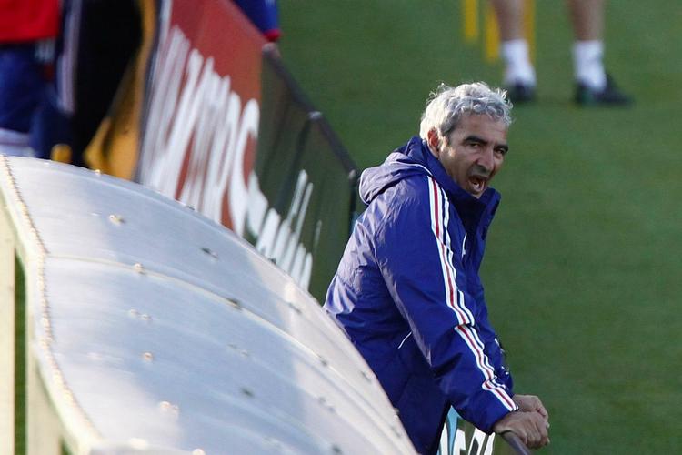 UPOPULÆR. Raymond Domenech hverken en høj stjerne hos de franske spillere eller fans 