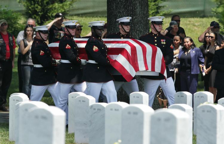 Rod Der er ikke styr på en del af soldatergravene på Arlington National Cemetery, viser undersøgelse. 