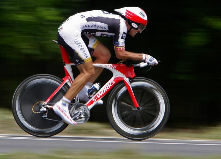 FARTFÆNOMEN. Fabian Cancellara var endnu engang hurtigst i kampen mod uret. Arkivfoto. 