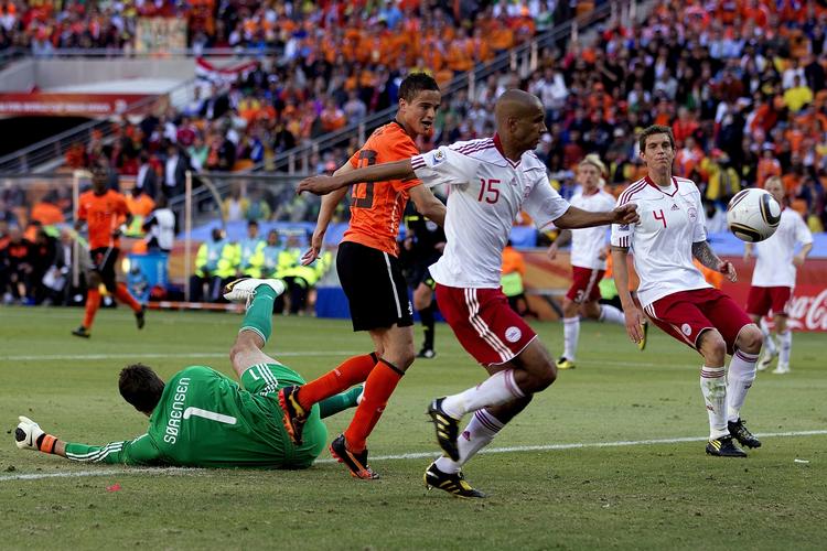 selvmål. Simon Poulsen var kraftigt involveret i Hollands første mål mod Danmark ved VM, men venstrebacken spillede ellers en god kamp. Arkivfoto. 