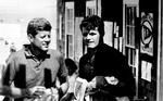 Flotte fyre. De to brødre John og Ted F. Kennedy tog angiveligt for sig af livet glæder med sexfester i New York, afslører FBI-rapporter. Arkivfoto. 