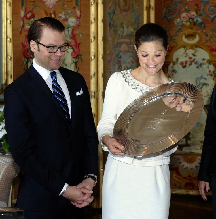 bryllup. På lørdag gifter den svenske kronprinsesse Victoria sig med sin forlovede, Daniel Westling i Storkyrkan i Stockholm. 