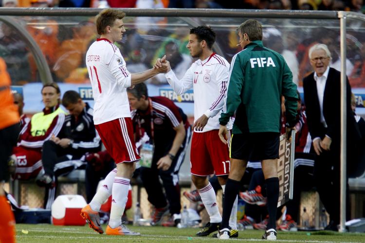 SKADET. Mikkel Beckmann afløste Nicklas Bendtner i kampen mod Holland. Nu kæmper han for at blive klar mod Cameroun. 