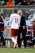 FORTRØSTNINGSFULD. Morten Olsen satser på at have sine angribere klar til kampen mod Cameroun. 