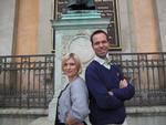 MONARKI. Svenskerne melder sig ind i facebook-grupper for og imod kongehuset. Sofia Nilsson er for -det er Magnus Simonsson bestemt ikke. Foto: Mette Albæk 