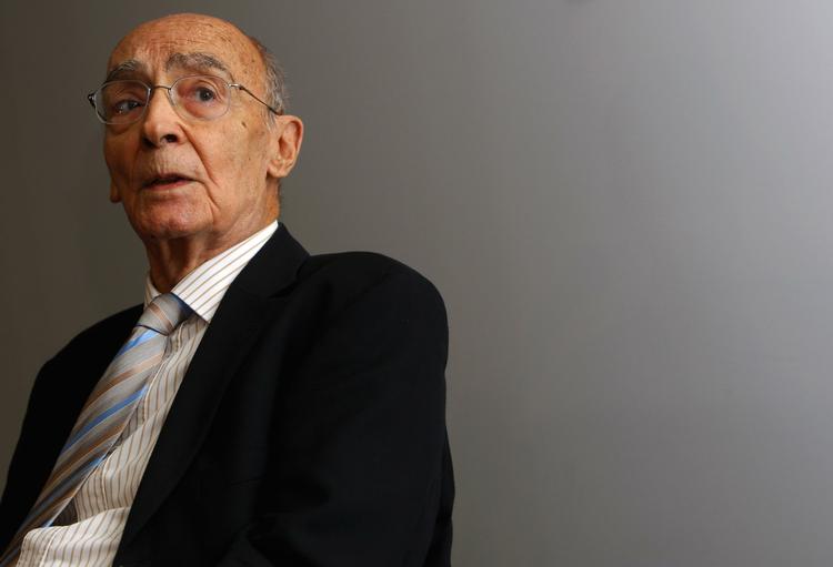 Saramago. Den nu afdøde portugisiske forfatter ses her i forbindelse med præsentationen af det, der blev hans sidste bog, Cain, i oktober sidste år. Her fik ateisten Saramago i øvrigt sagt, at »Biblen er et katalog over grusomheder og over, hvad der er værst ved menneskets natur«. 