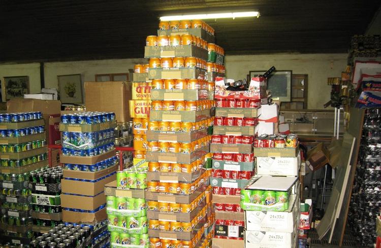 Tørstig. En mand fra Vordingborg påstår, at de 17 ton drikkevarer er til eget forbrug, men den tror Skat ikke på. 