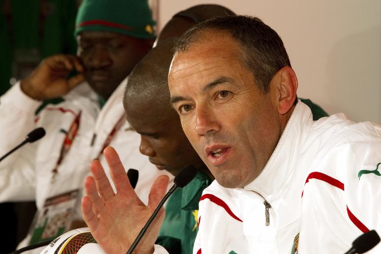 FLEKSIBEL. Jeg vil ikke være stædig, siger Paul Le Guen om sine ændringer på Camerouns hold. 