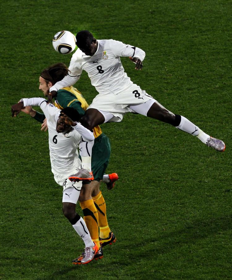 NÆRKAMP. Ghana spillede over en halvleg i overtal mod Australien, men formåede ikke at score et vindende mål. 