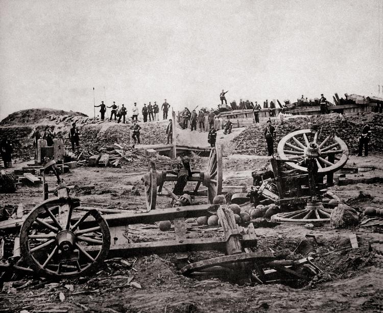 Slagmark. Ved denne skanse foregik nogle af de hårdeste kampe i krigen. Miso Film har købt rettighederne til Tom Buk-Swientys  dokumentariske skildring af  nederlaget i 1864, 'Slagtebænk  Dybbøl'. DR er  også interesseret i at lave en historisk tv-serie på  baggrund af bogen. 