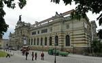 renoveret. Der er blevet brugt cirka 380 millioner danske kroner på Albertinums nye udstillingshaller. Museet skal dække kunst fra romantikken og frem til i dag. 