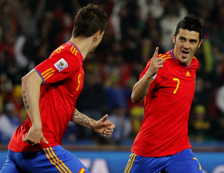 TOPSCORER. David Villa er med sine to mål oppe på fem VM-mål i alt, hvilket er en tangering af rekorden for flest VM-mål af en spansk spiller. 