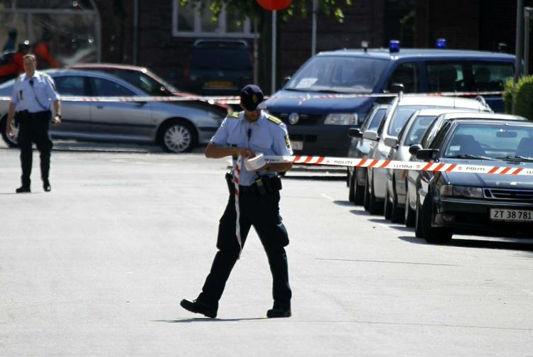 Skud. Politiet har afspærret et større område omkring Forum på Frederiksberg i København. 