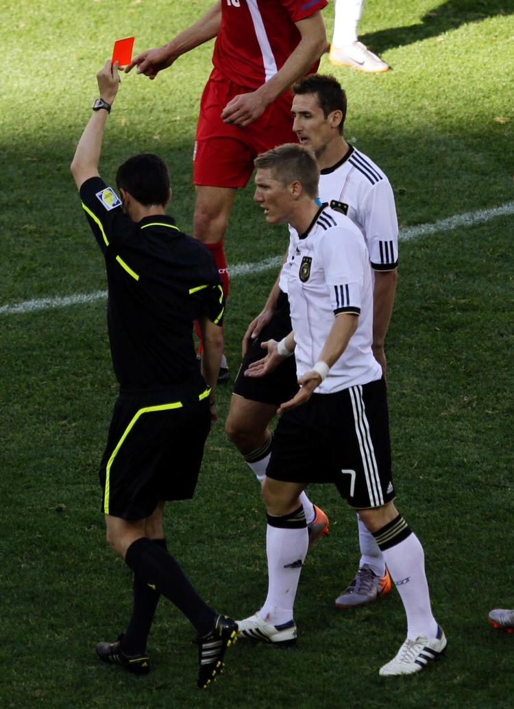 Ud. Tyskland må klare sig uden VM-topscoreren fra 2006, Miroslav Klose, mod Ghana. 
