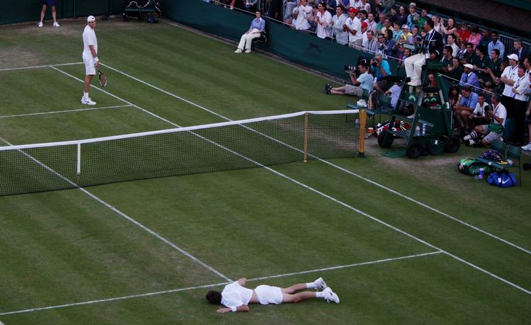 59-59. Amerikaneren John Isner og franskmanden Nicolas Mahut finder - måske - en afgørelse på kampen senere i dag. 