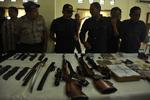Trussel De indonesiske myndigheder har beslaglagt sprængstoffer, våben og dokumenter, der viser, at indonesiske topterrorister var igang med et terrorangreb mod den danske ambassade i Jakarta. 