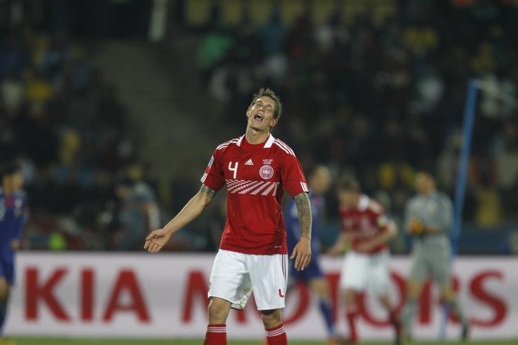 nederlag. Daniel Agger var den bedste danske spiller på en trist aften for dansk fodbold. 