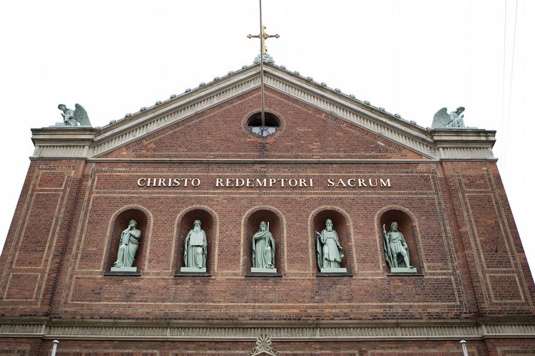 Tro. Gud har skiftet karakter i danskernes bevidsthed. Religionens udvikling spejler den generelle samfundsudvikling. 