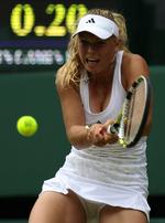 KLar. Wozniacki skal på banen i solskin i eftermiddag. 