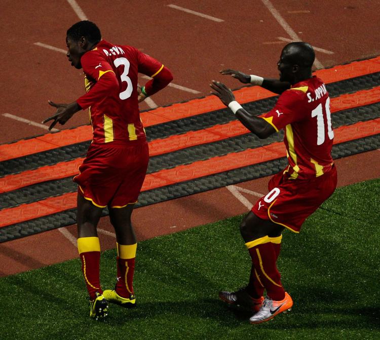 NATIONALHELT. Asamoah Gyan (tv) scorede endnu engang sejrsmålet for Ghana. 