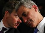 Vækst. Den amerikanske finansminister Timothy Geithner (tv.) mener, Europas spareplaner er gået for vidt. Her ses han under weekendens G20-møde sammen med stabschefen i det Det Hvide Hus Rahm Emanue (th.). 