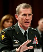 Fortid. Stanley McChrystal blev onsdag fyret efter et kontroversielt portræt i magasinet Rolling Stone. (Arkivfoto) 
