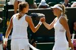 OFFDAY. Stik mod forventningen var det Petra Kvitova og ikke Caroline Wozniacki, der kunne smile, da de to spillere sagde tak for kampen. 