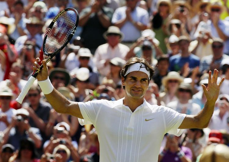Uforstående. Roger Federer undrer sig over, at fodboldverdenen ikke benytter sig af den videoteknologi, der allerede anvedes indenfor tennis. 