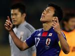byrde. Japans anfører Makoto Hasebe bærer  en hel verdensdels forventninger på sine skuldre. 