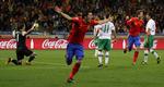 Målmaskine. David Villa sikrede med sit VM-mål nummer fire Spanien en plads i kvartfinalen. 