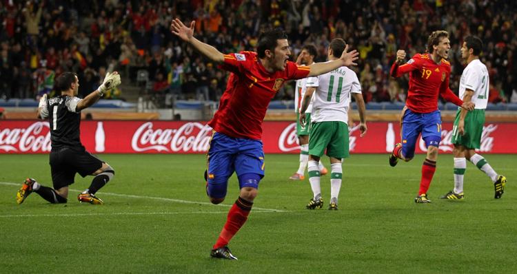 Målmaskine. David Villa sikrede med sit VM-mål nummer fire Spanien en plads i kvartfinalen. 