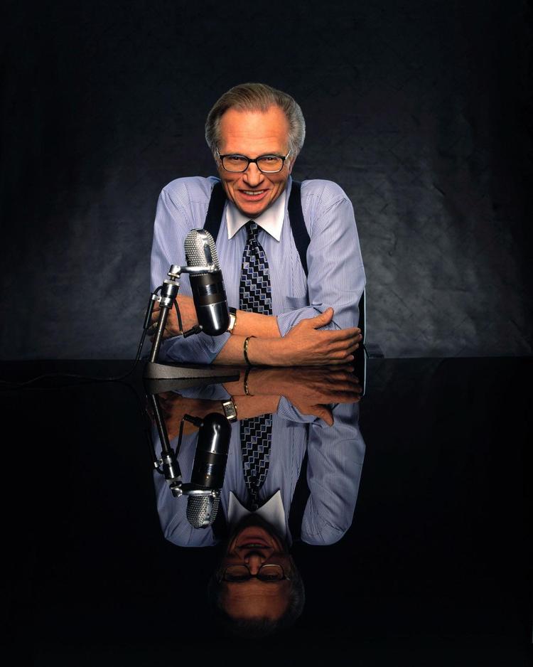 Stop. Larry King begyndte sin karriere i Florida i 50'erne. I en alder af 76 år lukker han nu sit interviewprogram 'Larry King Live' ned. 