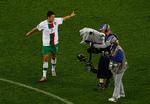 VM-exit. Christiano Ronaldo og Portugal er ude af VM. Og det passer ikke herren særlig godt. Her skælder han ud på en kameramand. 