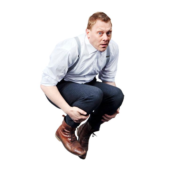 Kvantespring. Jon Gnarr Kristinsson har ingen erfaring med politik. Midt i juni satte han sig i borgmesterstolen i et økonomisk tynget Reykjavik, hvor han skal sidde de kommende fire år. 