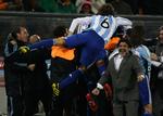 ARGENTINA. Ti gange har træner Diego Maradona og hans spillere jublet over en VM-scoring. Dermed er Argentina slutrundens mest scorende. 