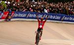 sejrherre. Team Saxo Banks Fabian Cancellara vinder her Paris-Roubaix - en af sine fem sejre hidtil i sæsonen. Han er topscorer på det stort vindende danske hold. 